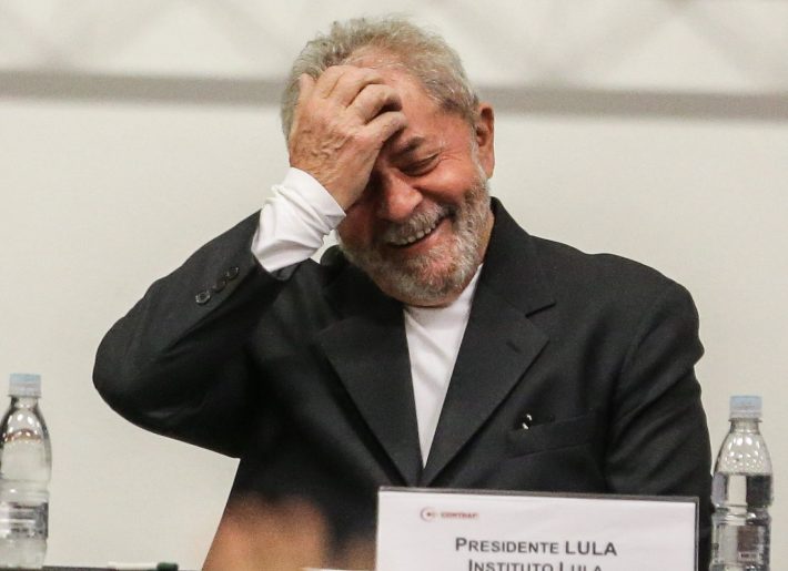 Resultado de imagem para Polícia Federal indicia Lula por suspeita de corrupção em contrato da Petrobras