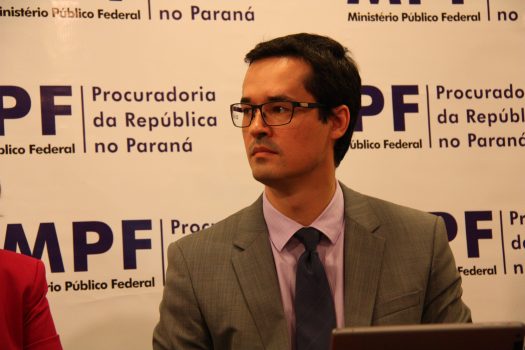 Resultado de imagem para MPF APRESENTA AÇÃO DE IMPROBIDADE CONTRA PP E 10 POLÍTICOS