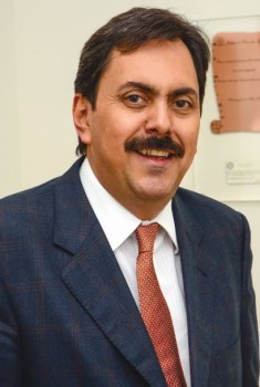 Jayme de Oliveira, reeleito presidente da Apamagis