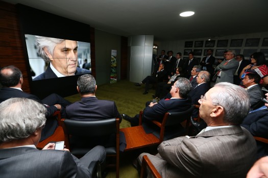 Na Câmara, deputados assistem ao noticiário sobre a delação de Delcídio. Foto: Dida Sampaio/Estadão