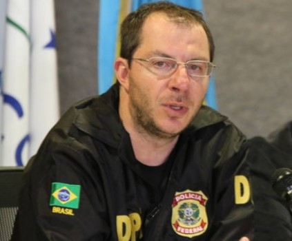 O delegado Márcio Adriano Anselmo, da Polícia Federal, em Curitiba