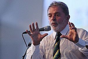 Para Lula, não se deve dar importância a tudo que é produzido dentro do PT, porque o partido é uma 