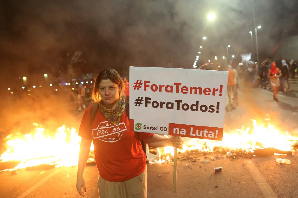 Fogo não derrete democracia, mas ameaça Temer Foto: Adriano Machado/Reuters